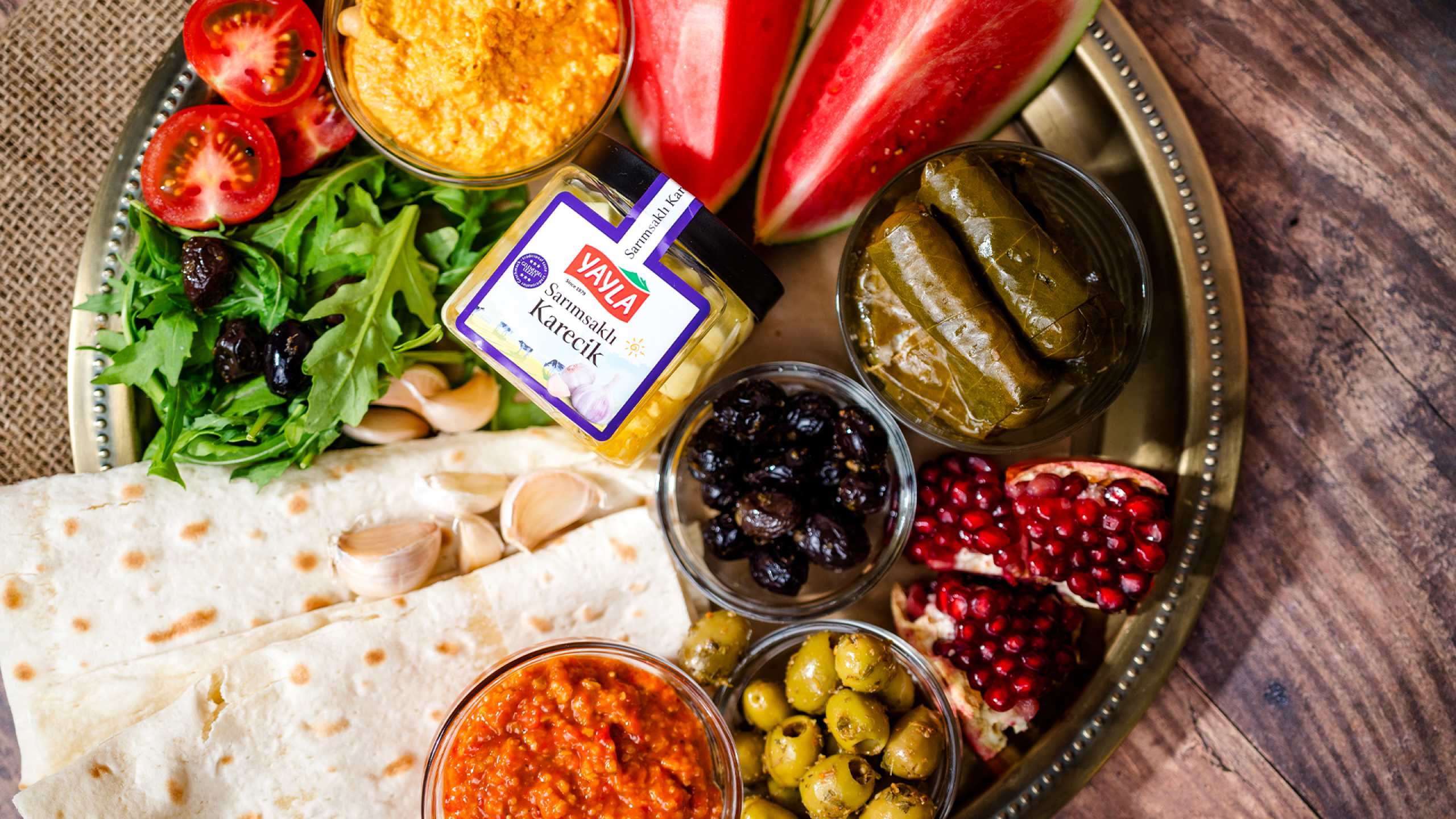 Akkawi Käsewürfel in Öl - mit Knoblauch